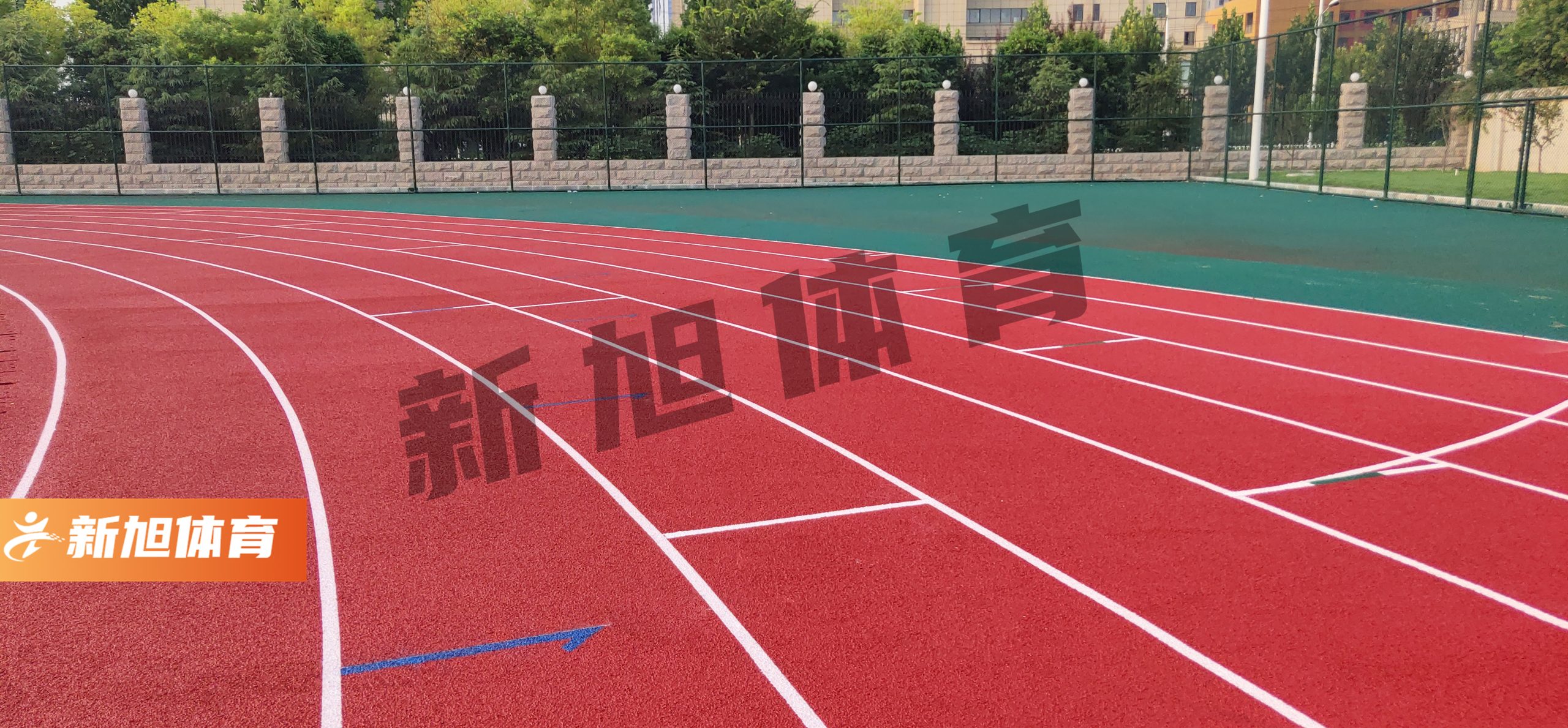 自結(jié)紋塑膠跑道施工